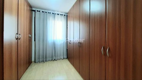 Image 19 - 887662