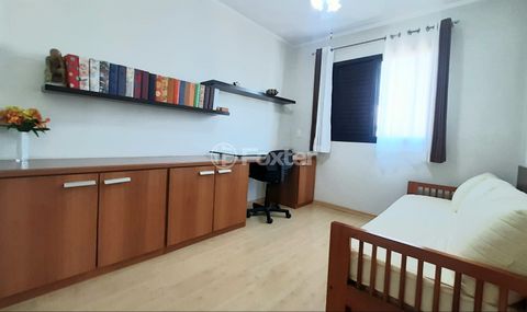 Image 18 - 887662
