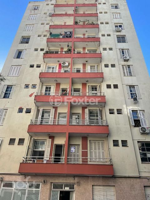 Image 11 - 887665