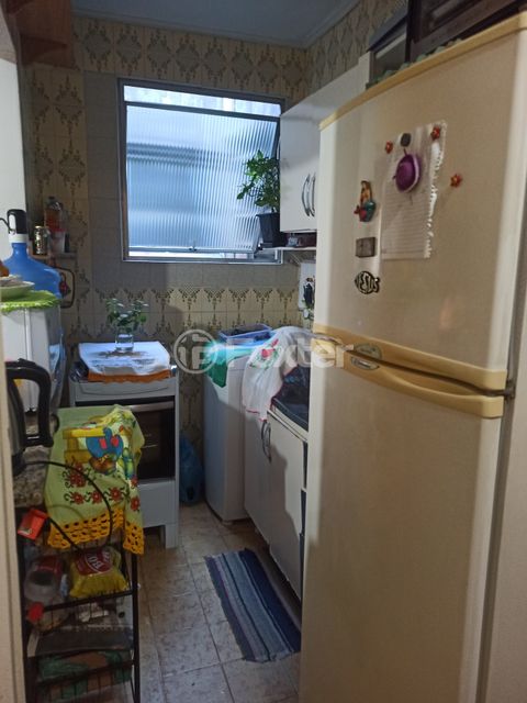 Image 5 - 887708