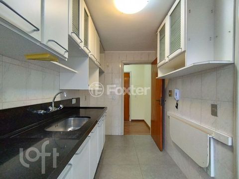 Image 7 - 887737