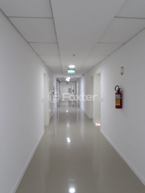 Image 5 - 887738