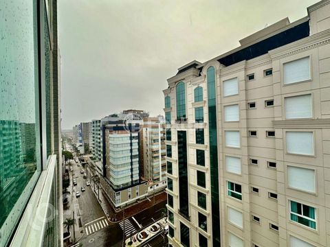 Image 3 - 887740