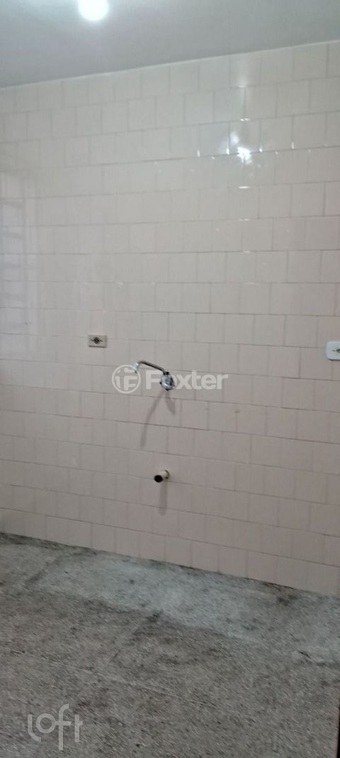 Image 8 - 887761