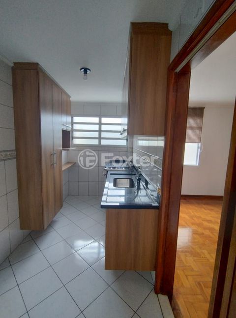 Image 9 - 887764