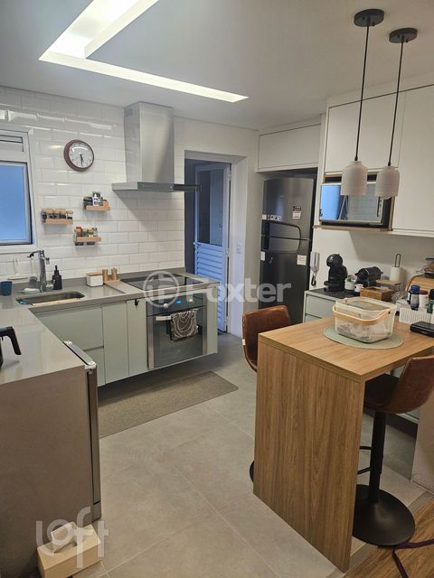Image 8 - 887766
