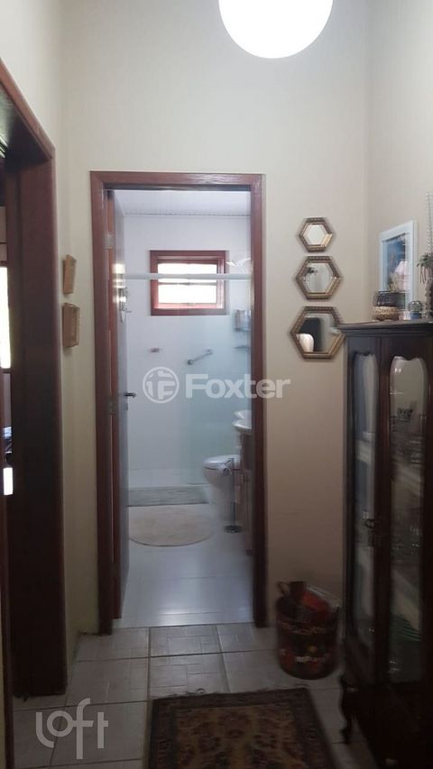 Image 7 - 887784
