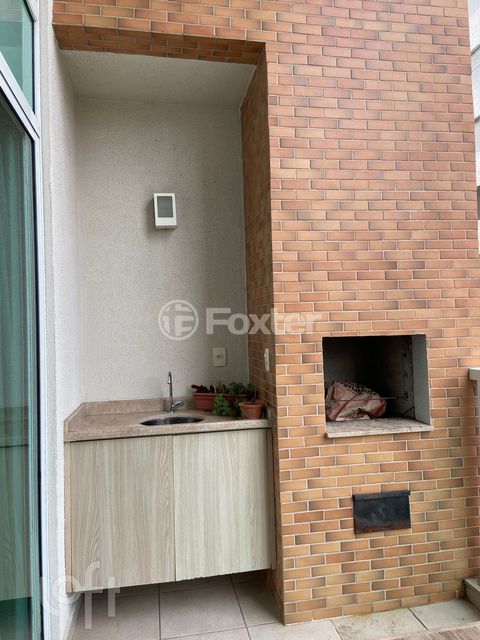 Image 2 - 887817