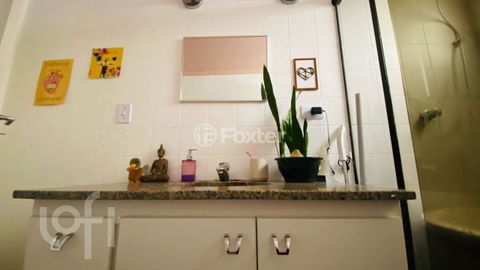 Image 9 - 887818