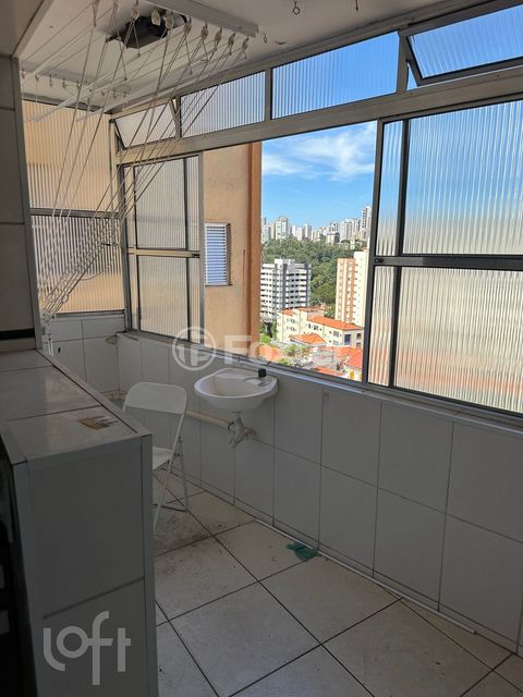 Image 8 - 887828