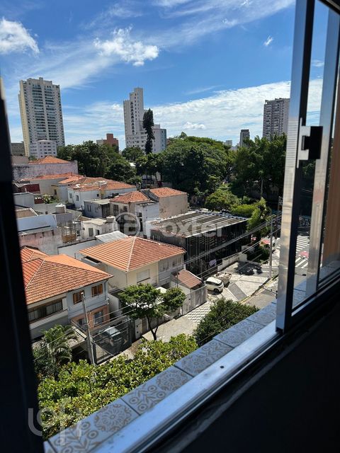 Image 15 - 887828