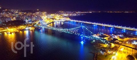 Image 12 - 887829