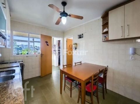 Image 7 - 887834