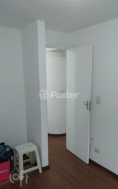 Image 8 - 887845