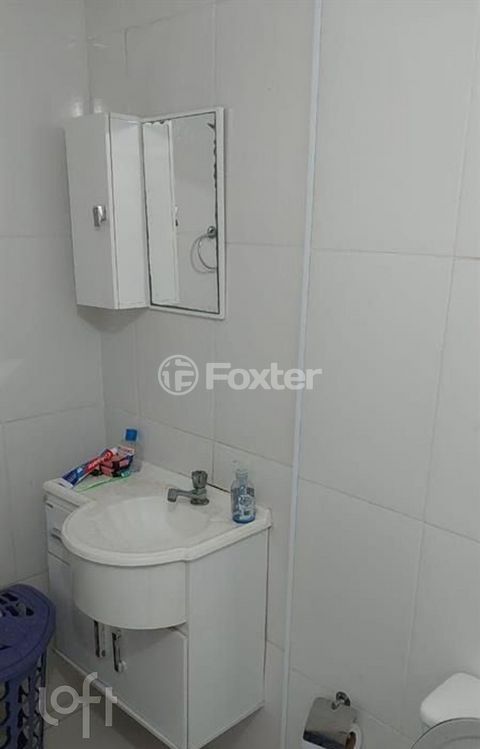 Image 10 - 887845
