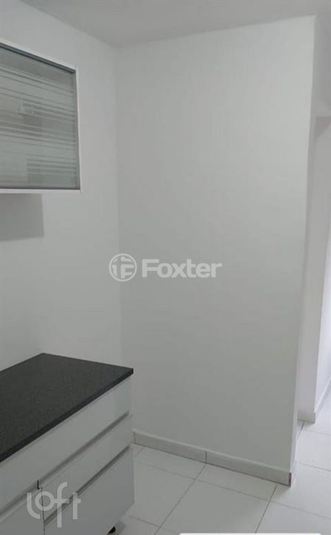 Image 4 - 887845