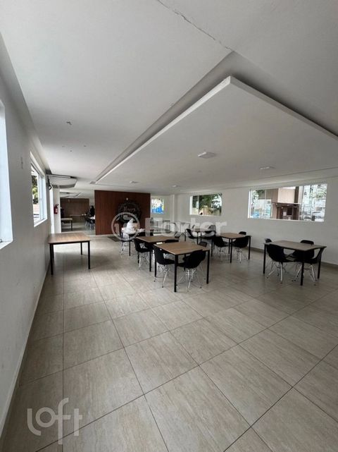 Image 14 - 887851