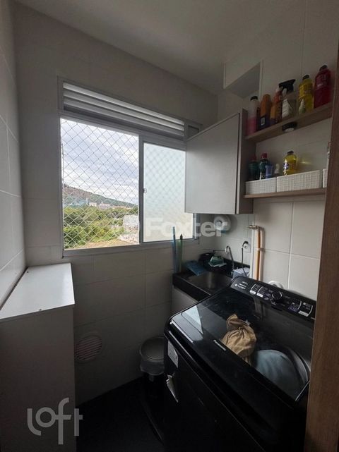Image 5 - 887851
