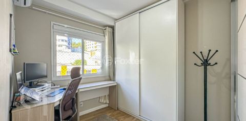 Image 8 - 887872