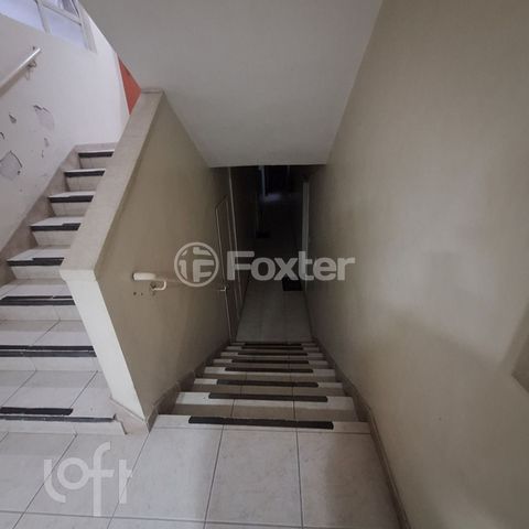 Image 11 - 887879