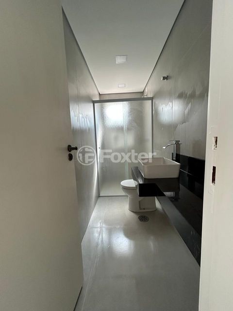 Image 6 - 887891