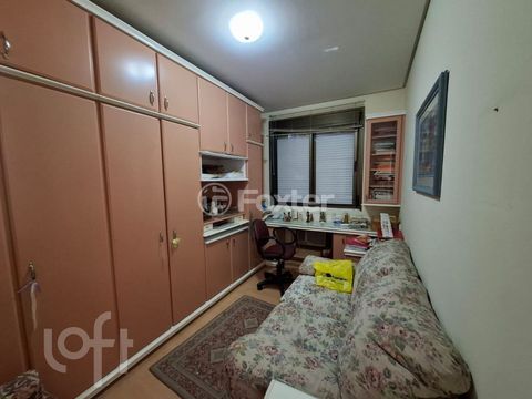Image 7 - 887914