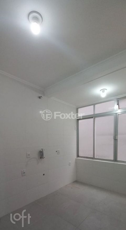 Image 16 - 887921