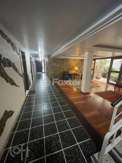 Image 8 - 887921