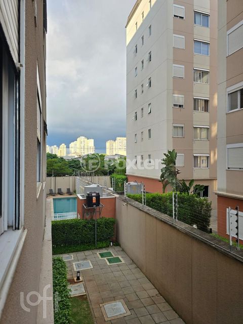 Image 9 - 887930