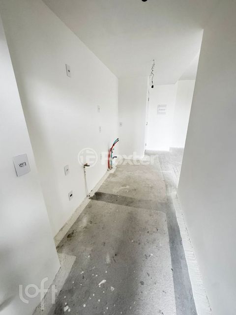 Image 19 - 887931