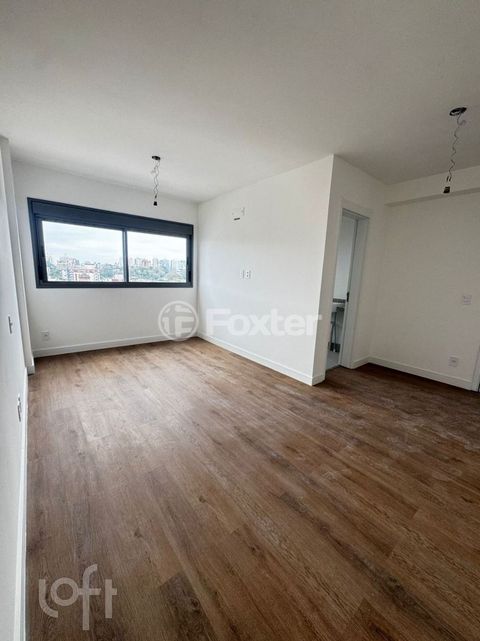 Image 9 - 887931