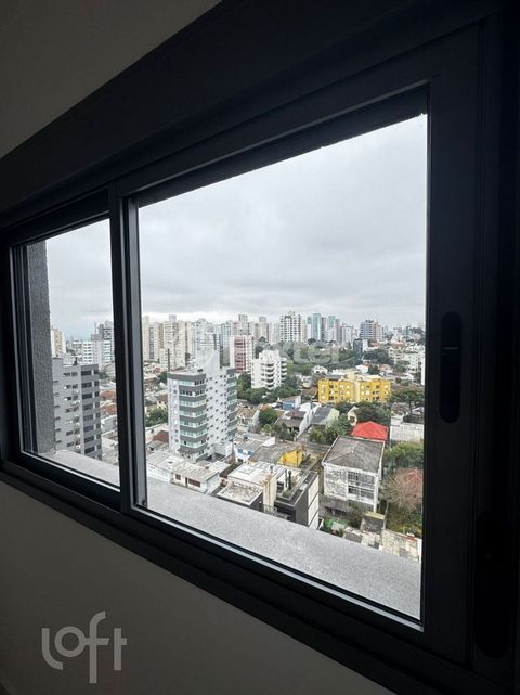 Image 15 - 887931