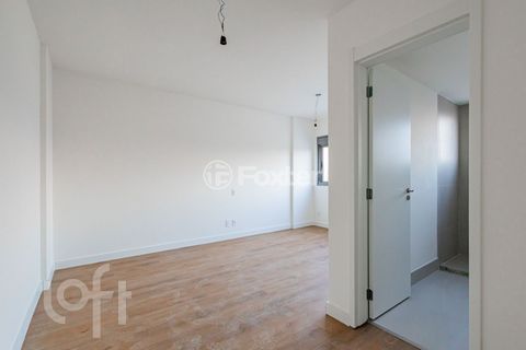Image 9 - 887931
