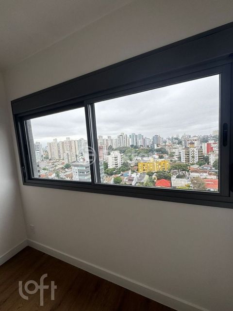 Image 8 - 887931