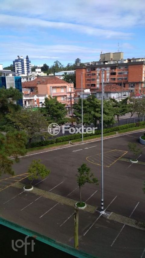 Image 13 - 887941