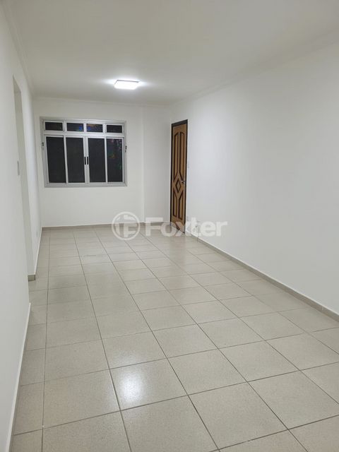 Image 11 - 887966