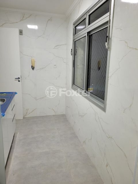 Image 5 - 887966