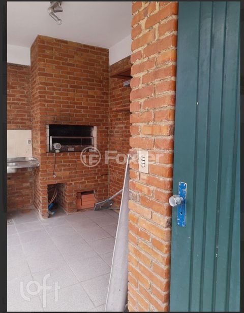 Image 11 - 887968
