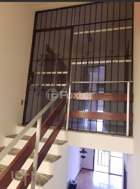 Image 7 - 887968