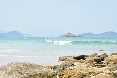 Image 15 - 887970