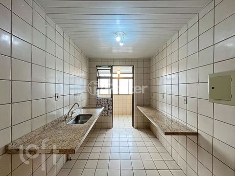 Image 7 - 887972