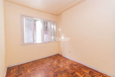 Image 11 - 887979