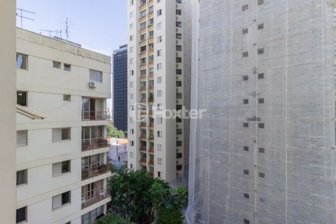 Image 10 - 887996
