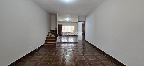 Image 3 - 887997