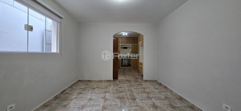 Image 8 - 887997