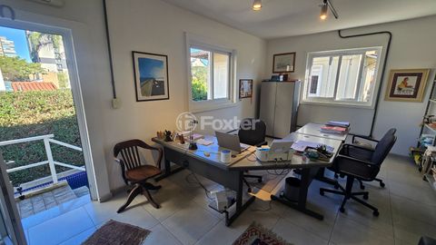 Image 3 - 887999