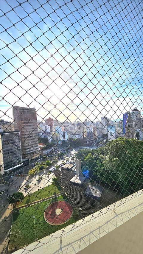 Image 8 - 888048