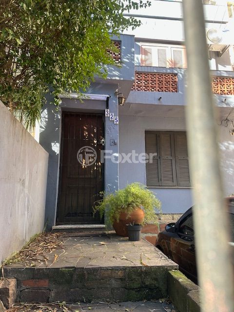 Image 10 - 888051