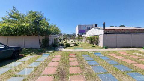 Image 14 - 888052