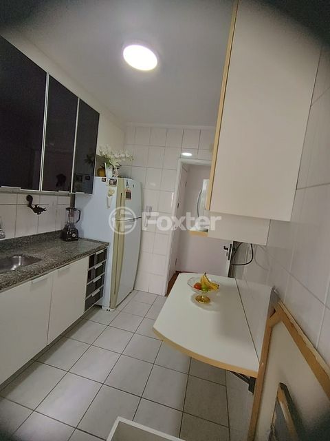 Image 7 - 888056